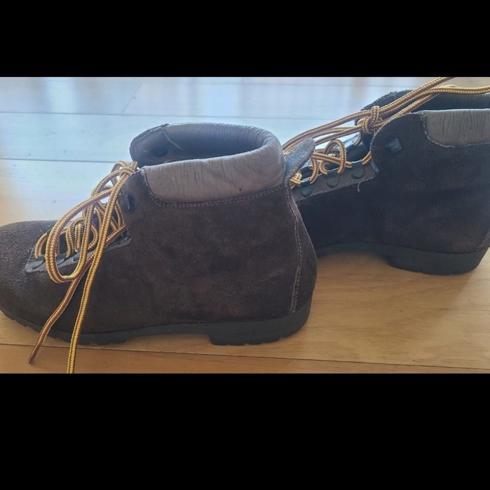 Vintage Suede Hiking Boots